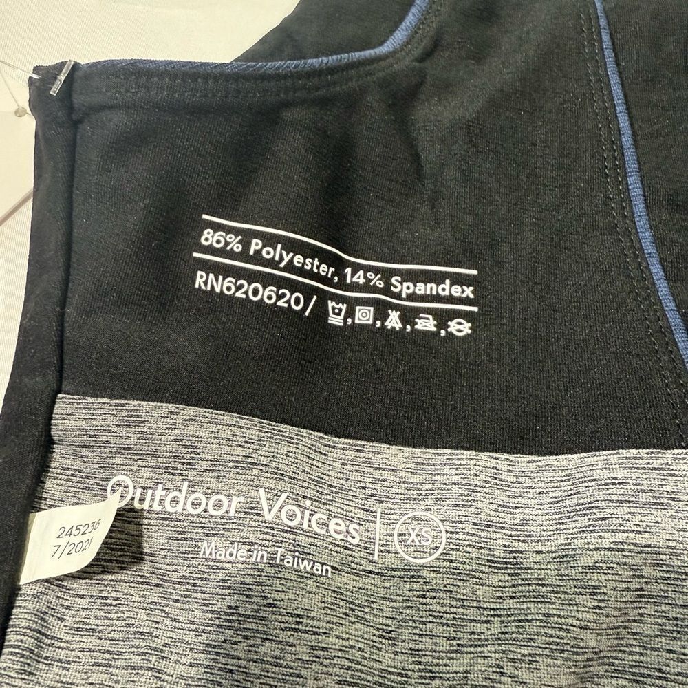 Outdoor Voices Black/Navy/Graphite Venus Crop Tank Top - Picture 6 of 6